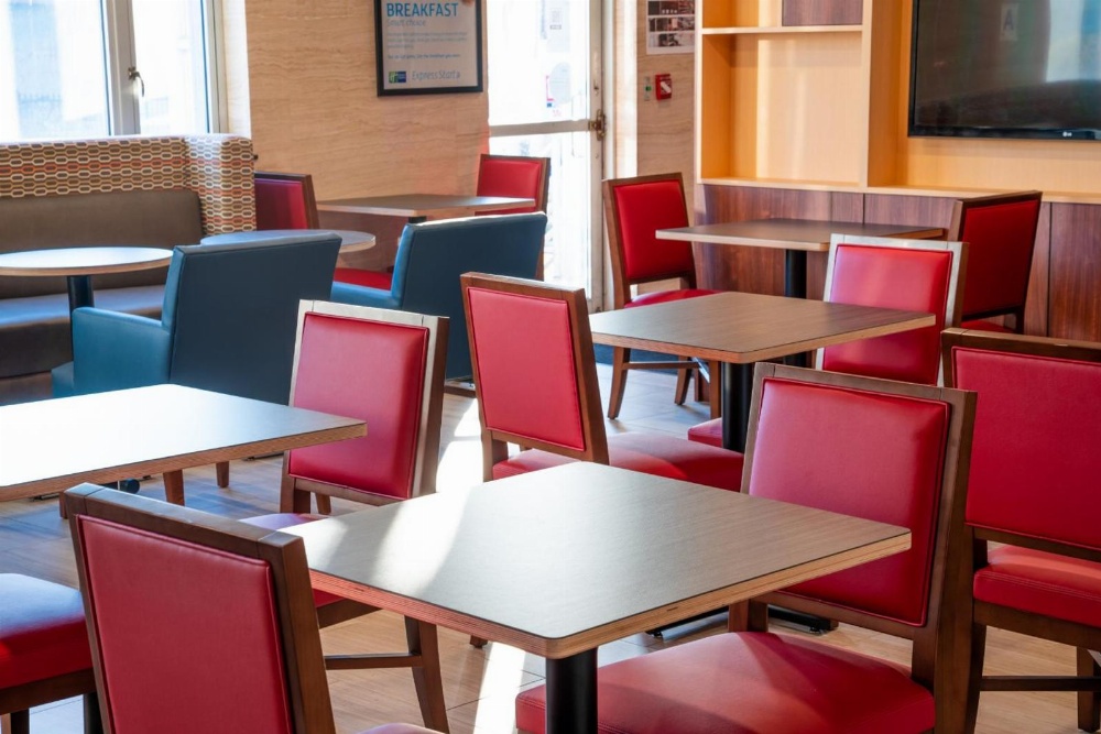 Holiday Inn Express Maspeth Hotel