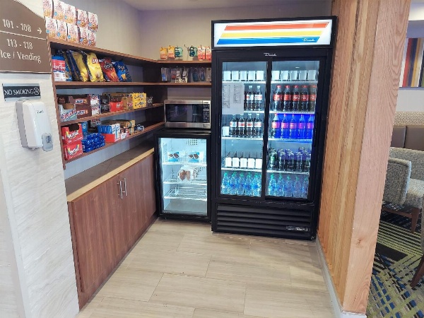 Holiday Inn Express Maspeth Hotel image 4